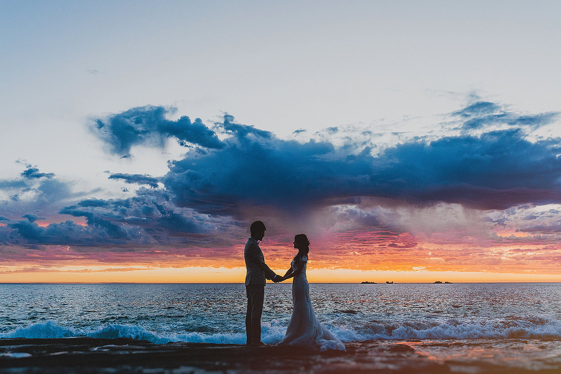 perth wedding photographer burns beach